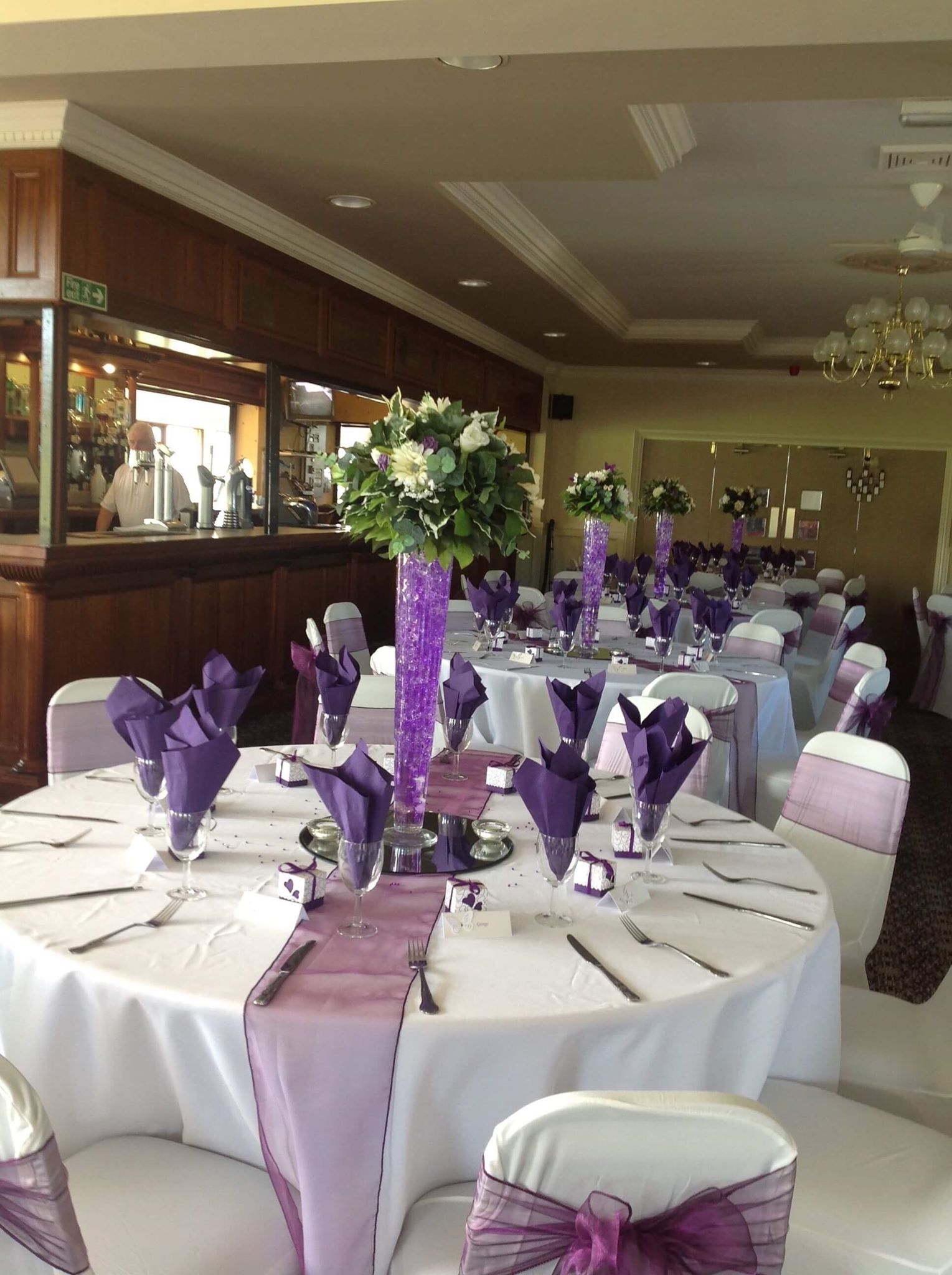 wedding table layout purple